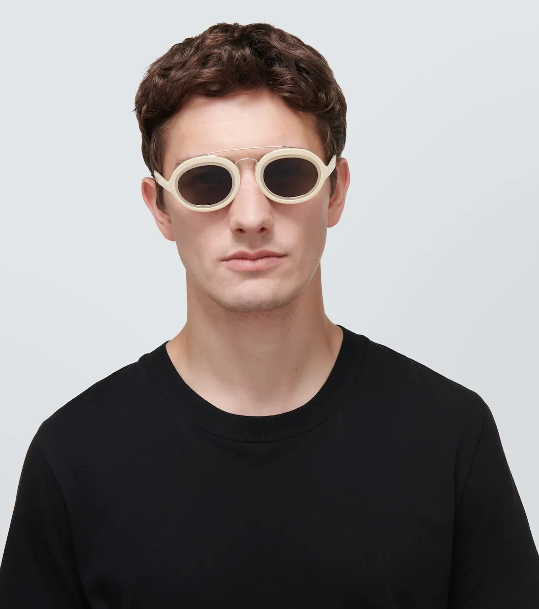 ff Fendi oval sunglasses, white